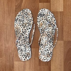 Aerie Sandals-Worn once. Women’s size 9.